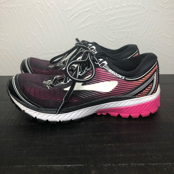 brooks ghost 10 size 6